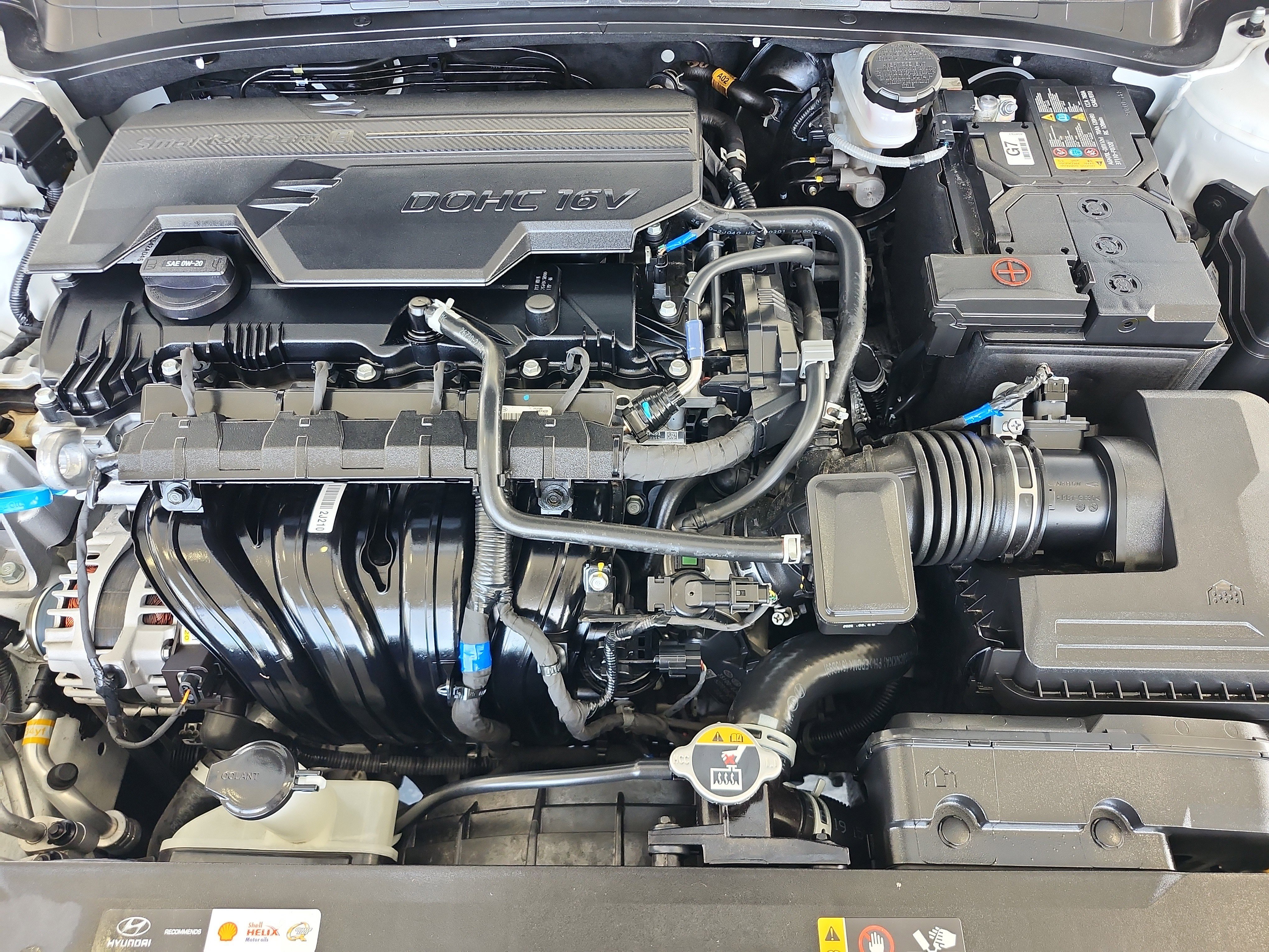 Used 2025 Hyundai Elantra SE FWD image 21