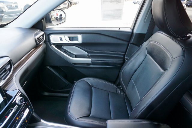 Certified 2022 Ford Explorer Limited w/ Limited Technology Package image 31