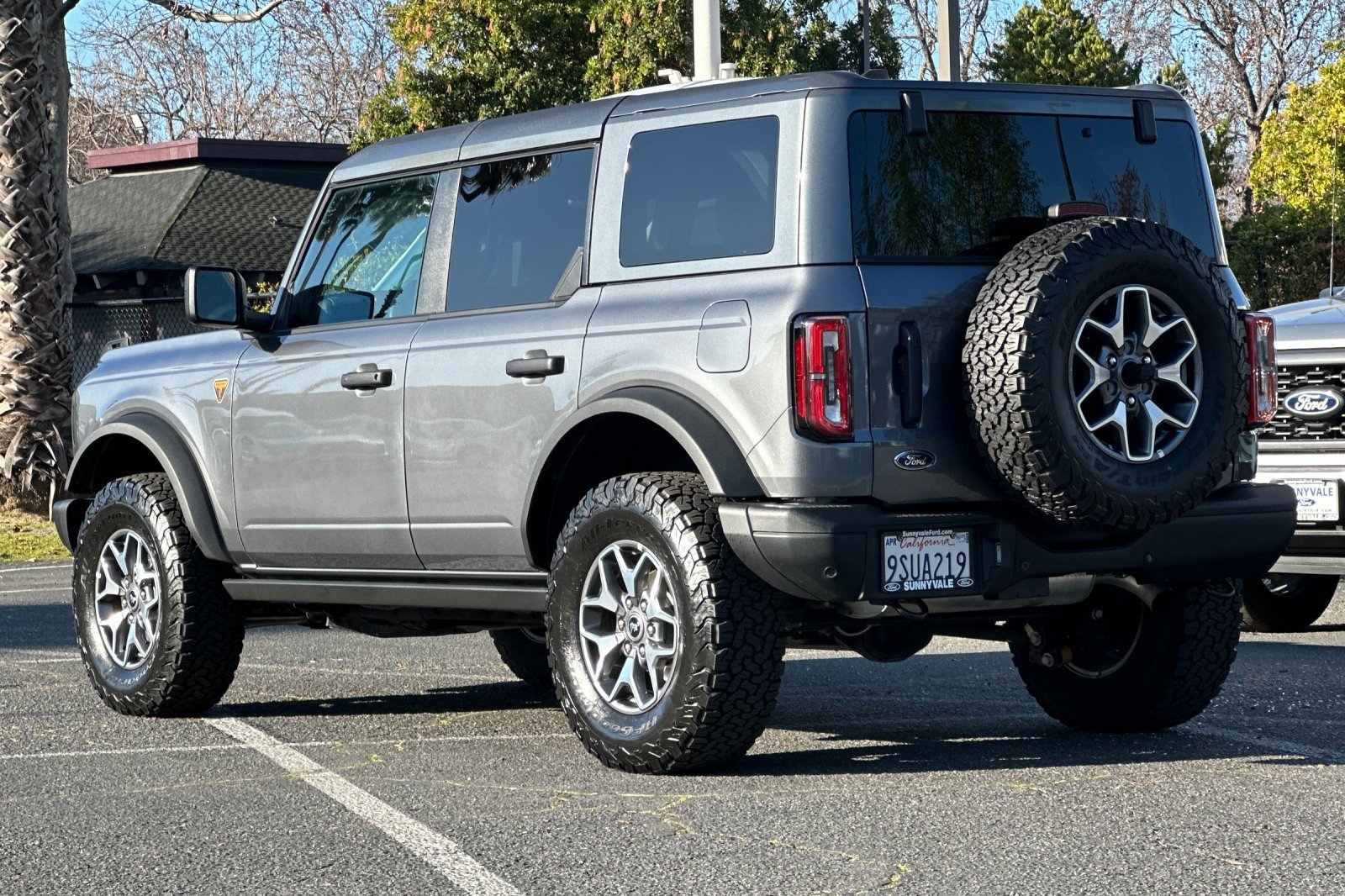Certified 2025 Ford Bronco Badlands image 3