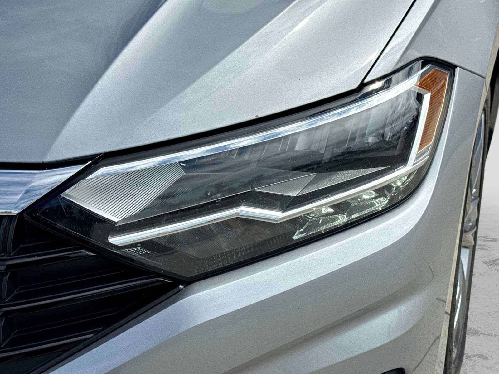 Used 2020 Volkswagen Jetta R-Line FWD image 10