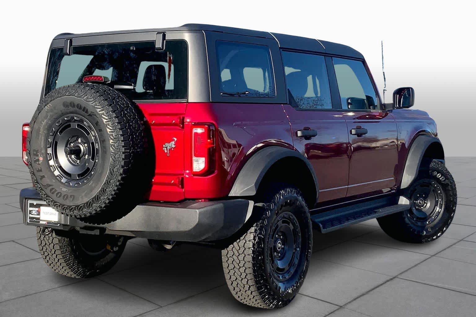 Certified 2025 Ford Bronco 4-Door w/ Sasquatch Package AWD/4WD image 4