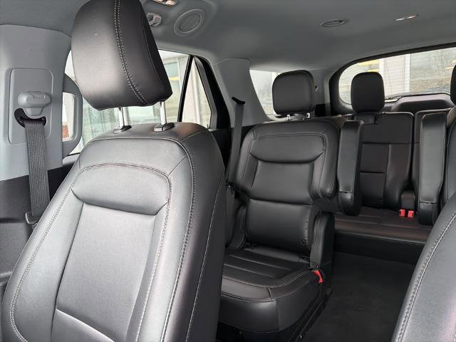 Certified 2022 Ford Explorer XLT w/ Equipment Group 202A image 12