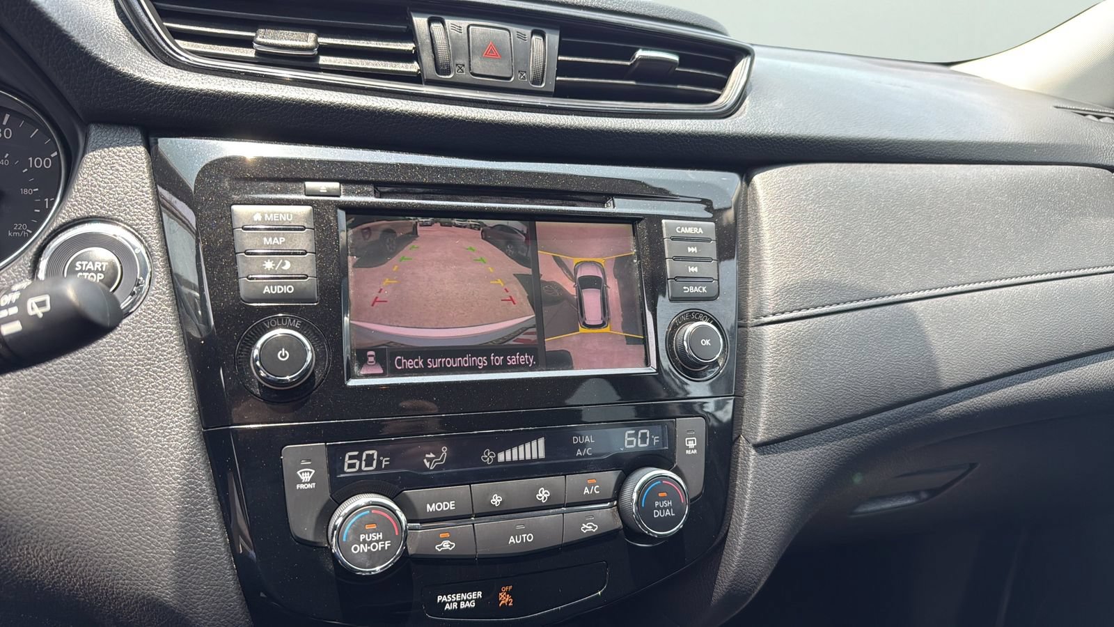 Used 2018 Nissan Rogue SV w/ Premium Package FWD image 18