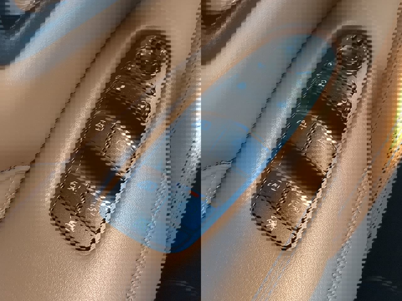 Used 2022 INFINITI QX80 Sensory w/ Cargo Package image 23