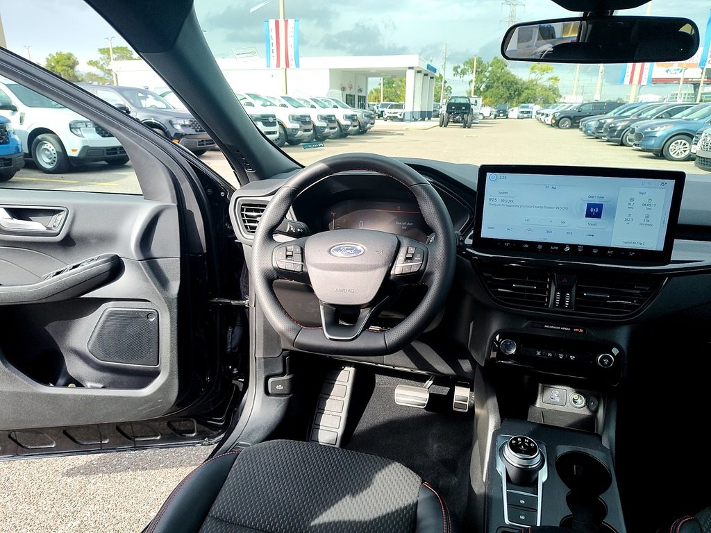 Certified 2023 Ford Escape ST-Line w/ Tech Pack #1 image 29