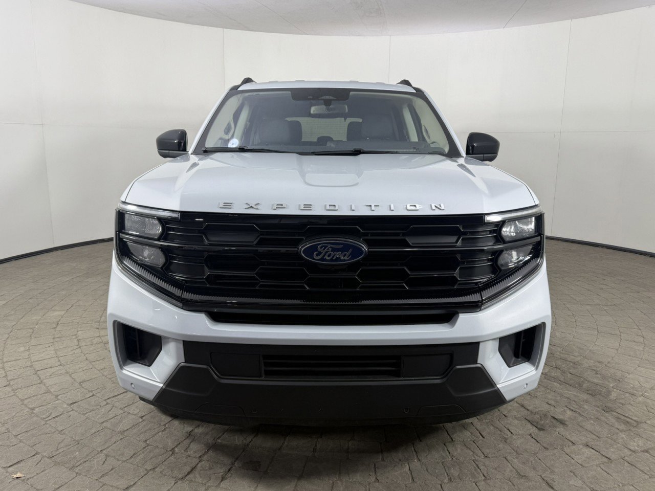 Certified 2025 Ford Expedition Active image 6