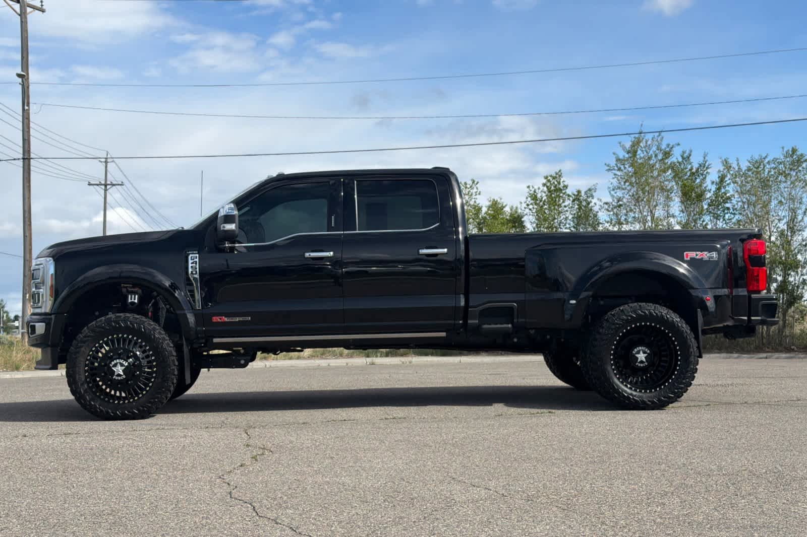 Certified 2024 Ford F450 Limited w/ FX4 Off-Road Package AWD/4WD image 5