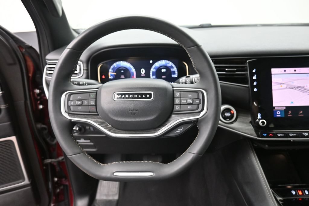 Used 2024 Jeep Wagoneer L Series II w/ Flexible Seating Group RWD image 7