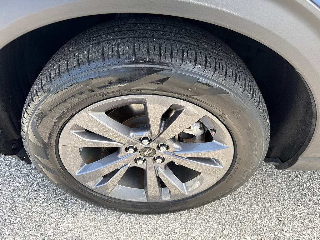 Certified 2023 Ford Explorer XLT w/ Equipment Group 202A RWD image 13