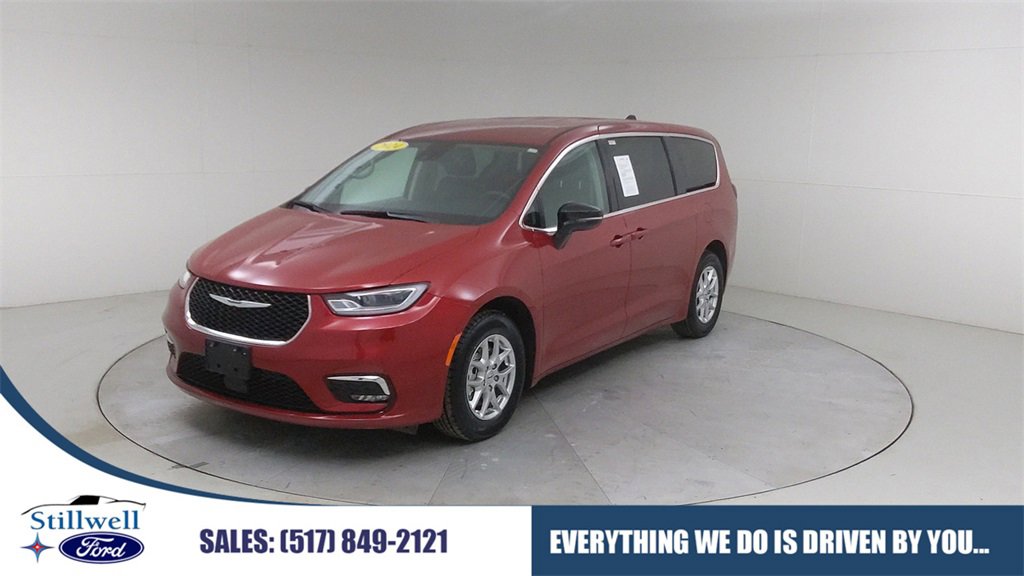 Used 2024 Chrysler Pacifica Touring-L