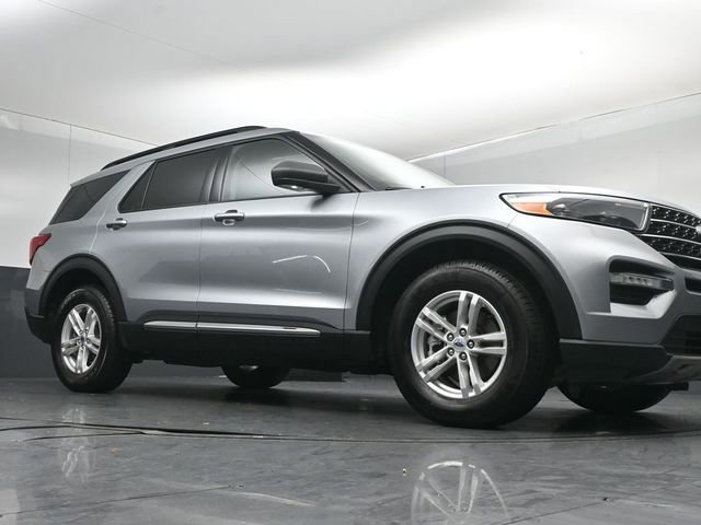Certified 2022 Ford Explorer XLT w/ Equipment Group 202A image 20