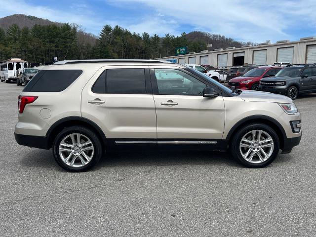 Certified 2017 Ford Explorer XLT w/ Equipment Group 202A AWD/4WD image 2