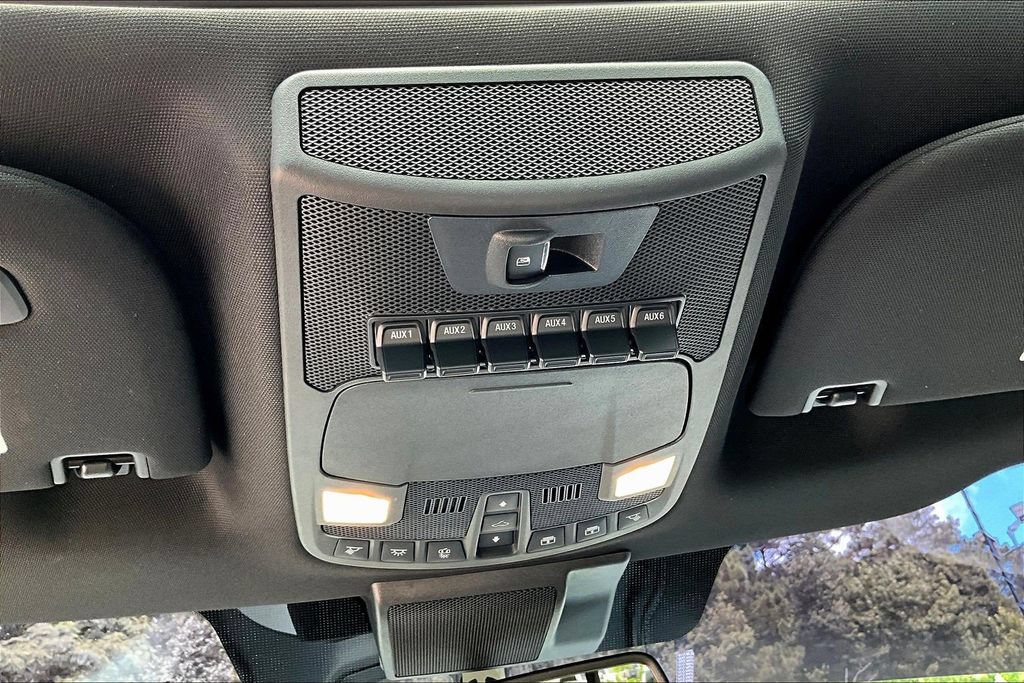 Certified 2022 Ford F250 Lariat w/ Tremor Off-Road Package AWD/4WD image 18