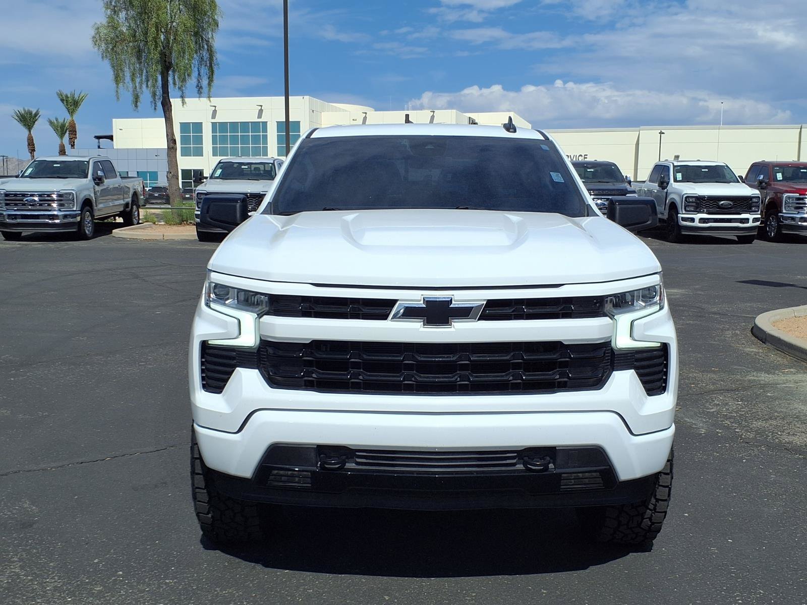 Used 2022 Chevrolet Silverado 1500 RST AWD/4WD image 2