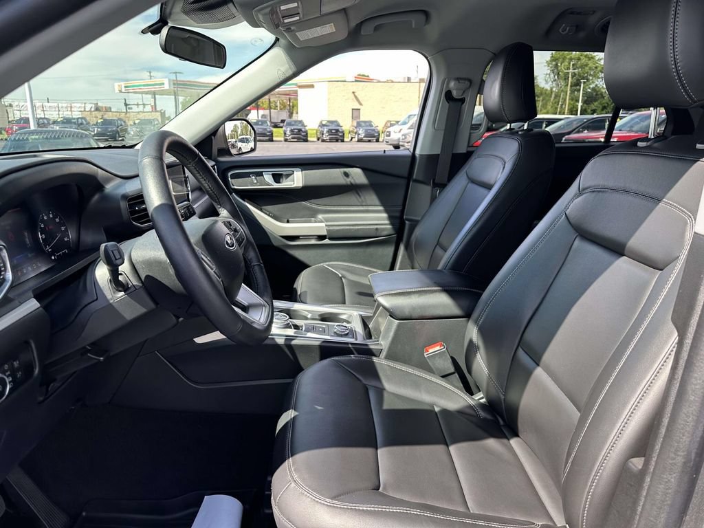 Certified 2023 Ford Explorer XLT w/ Equipment Group 202A AWD/4WD image 10