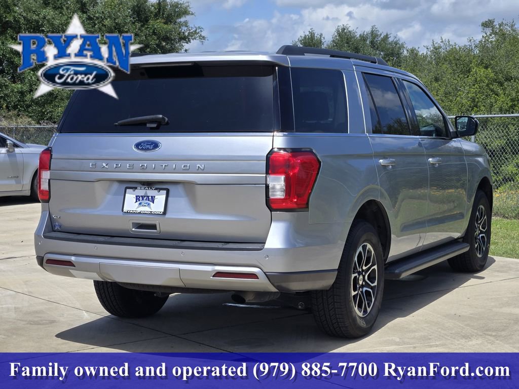 Certified 2024 Ford Expedition XLT AWD/4WD image 3