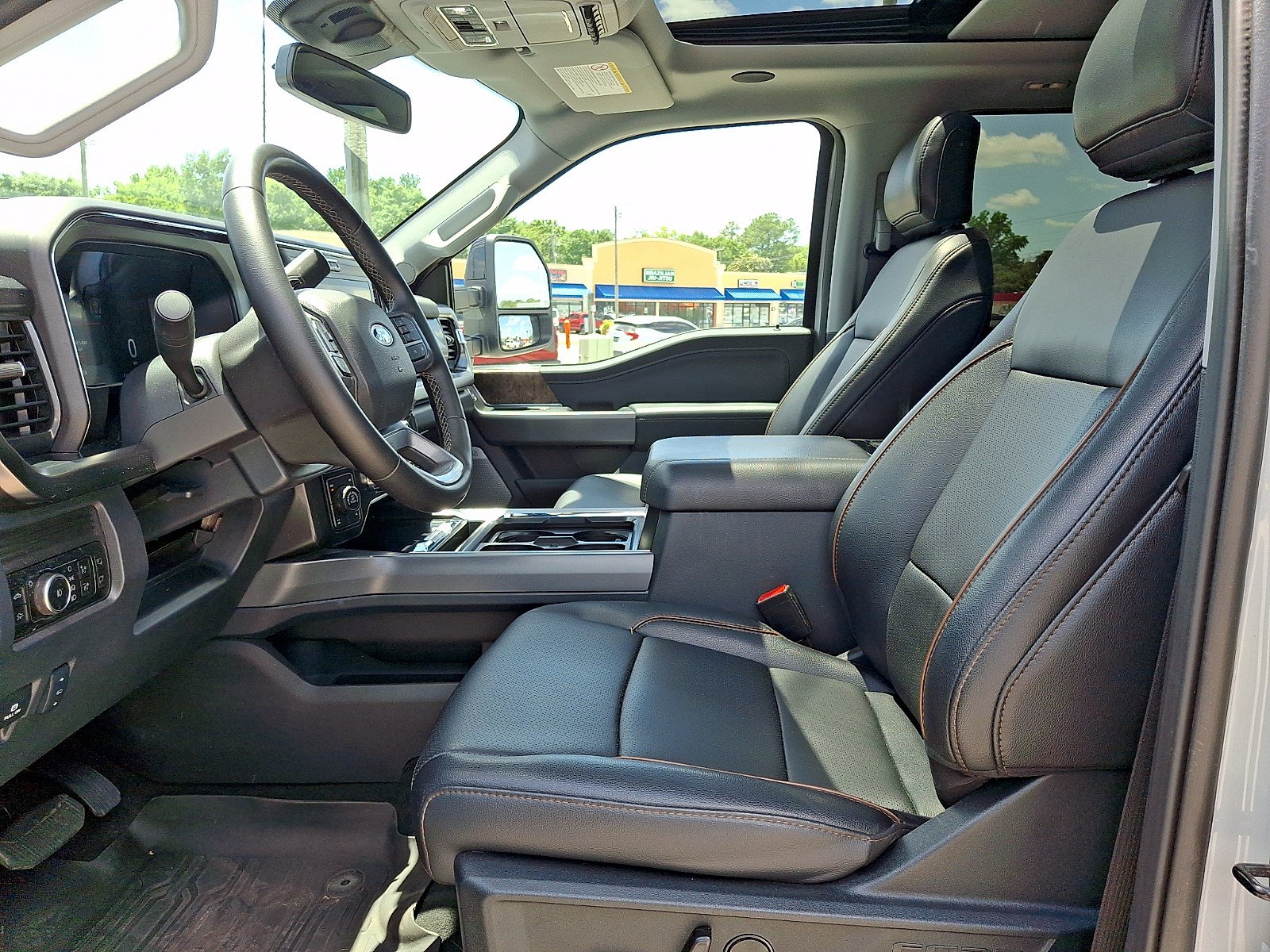 Certified 2025 Ford F250 Lariat w/ Lariat Ultimate Package AWD/4WD image 12