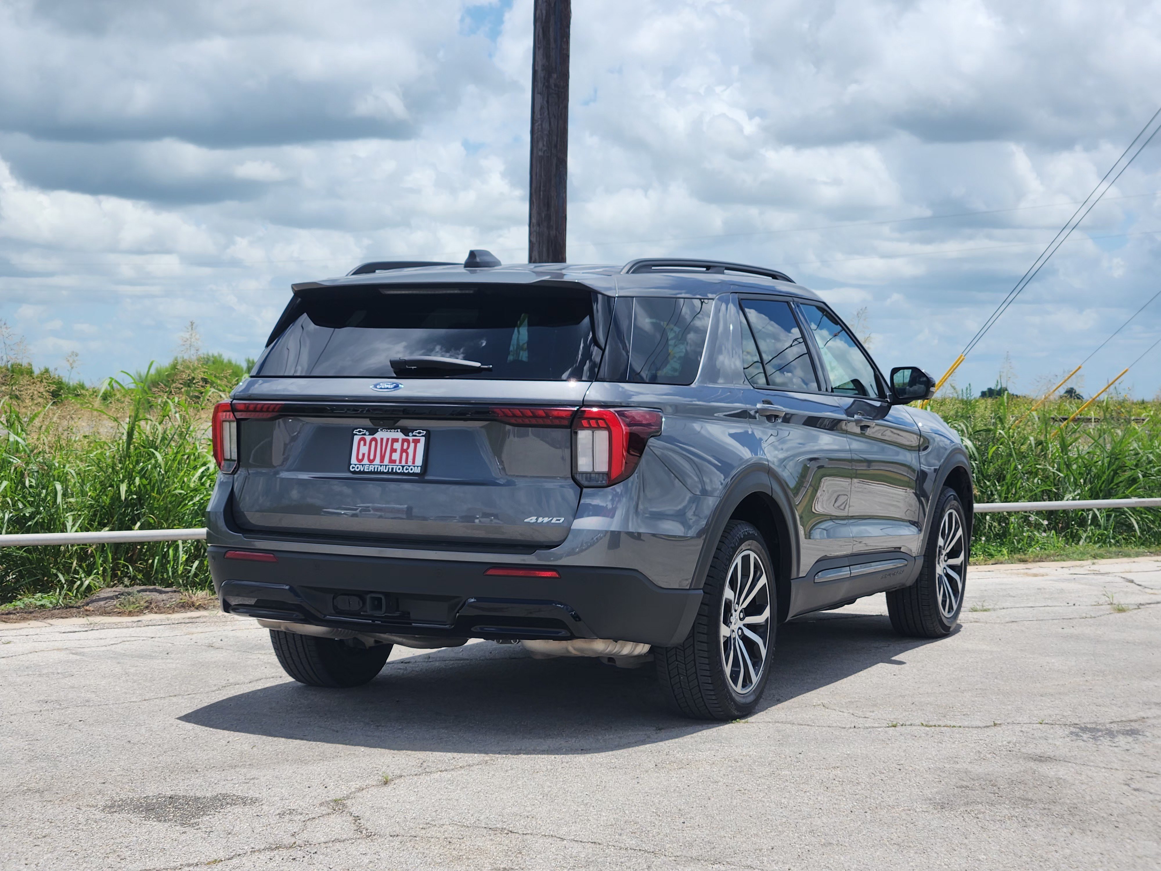 Certified 2025 Ford Explorer ST-Line AWD/4WD image 7
