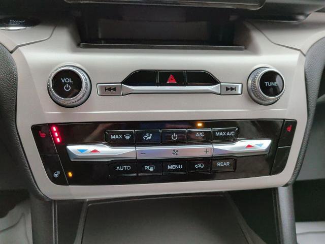 Certified 2024 Ford Explorer XLT w/ Equipment Group 202A image 20