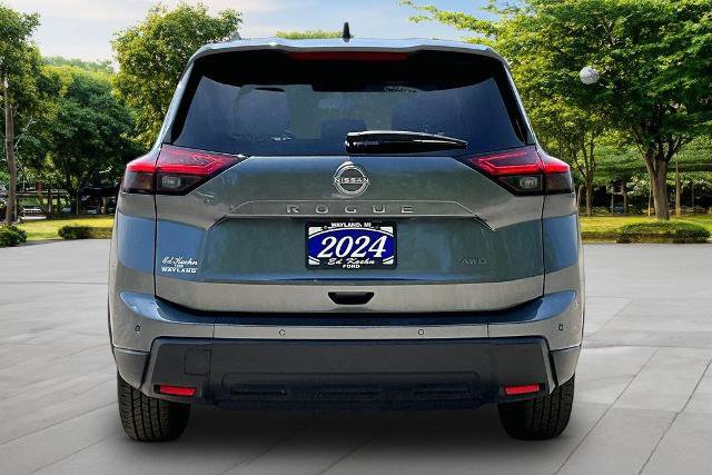 Used 2024 Nissan Rogue S AWD/4WD image 4