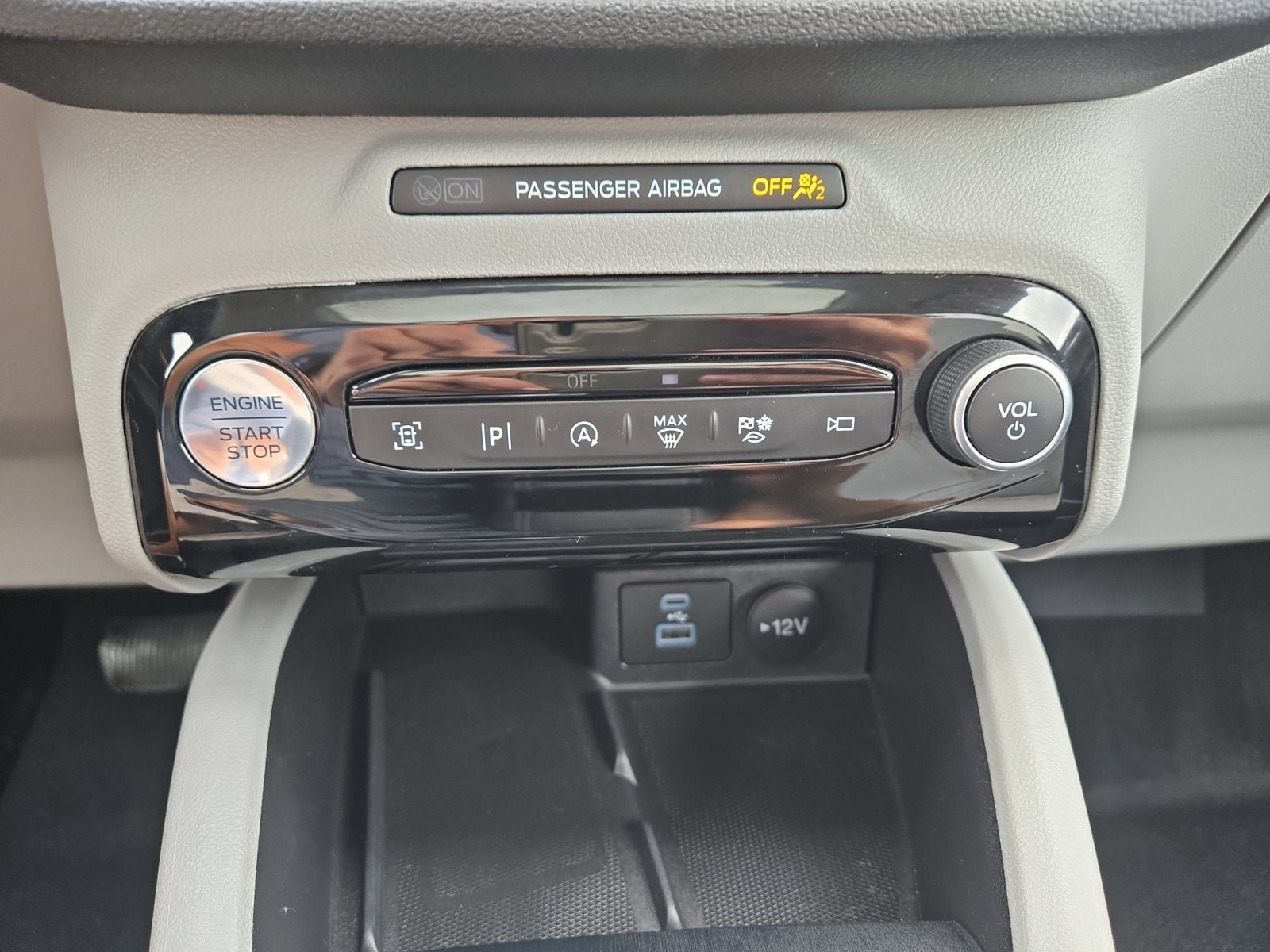 Certified 2023 Ford Escape Platinum AWD/4WD image 20