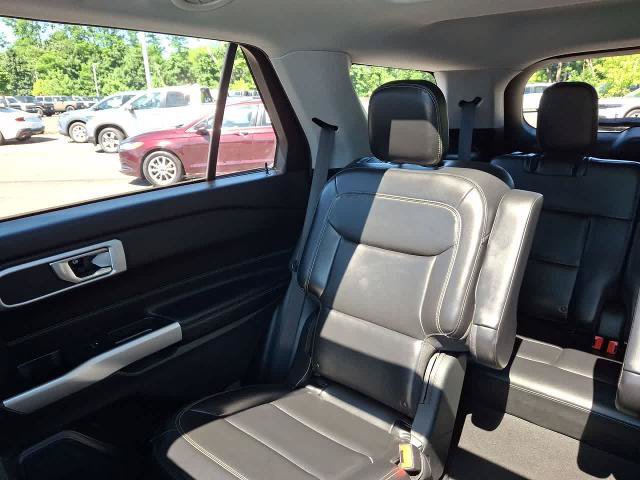 Certified 2021 Ford Explorer XLT w/ Equipment Group 202A AWD/4WD image 12