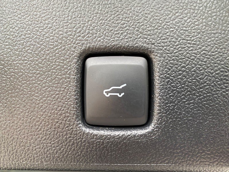 Certified 2025 Ford Escape Platinum AWD/4WD image 64