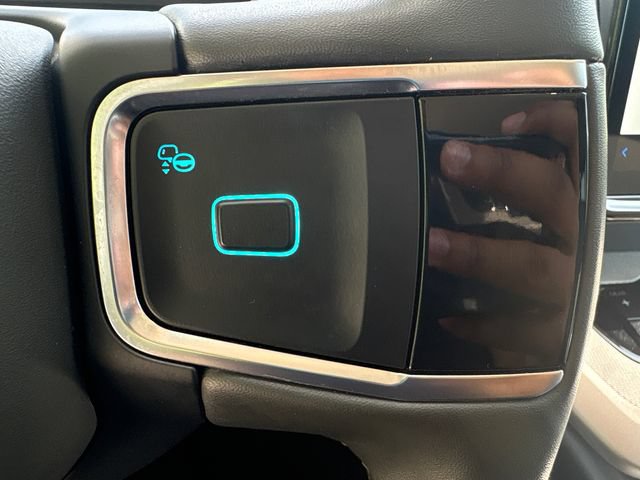 Certified 2025 Ford Expedition Max Active RWD image 31