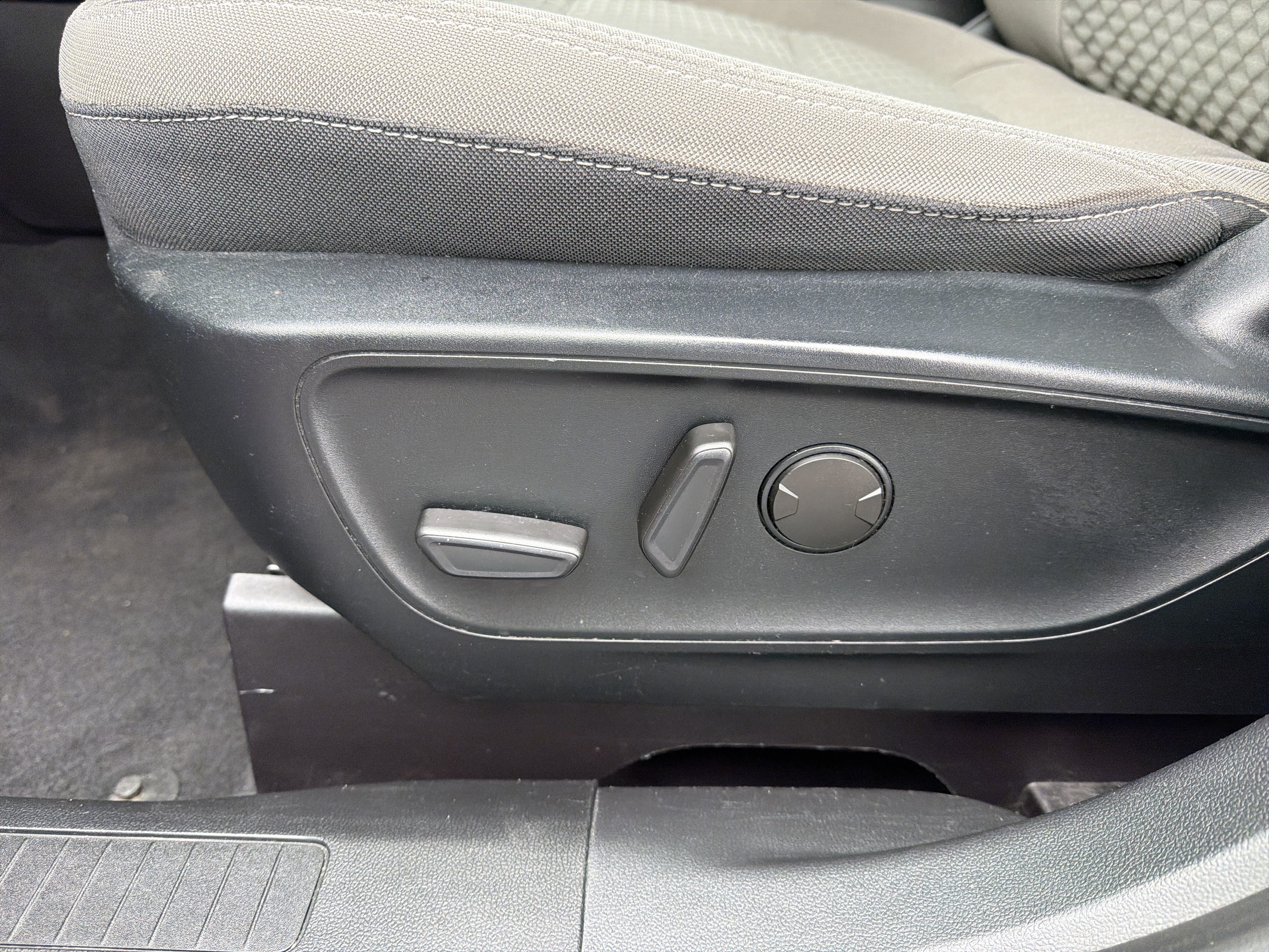 Certified 2020 Ford Escape SE AWD/4WD image 23