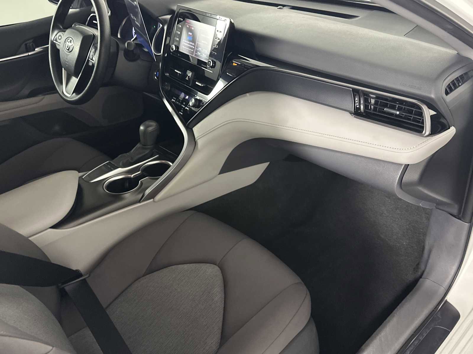 Used 2024 Toyota Camry LE w/ Convenience Package FWD image 21