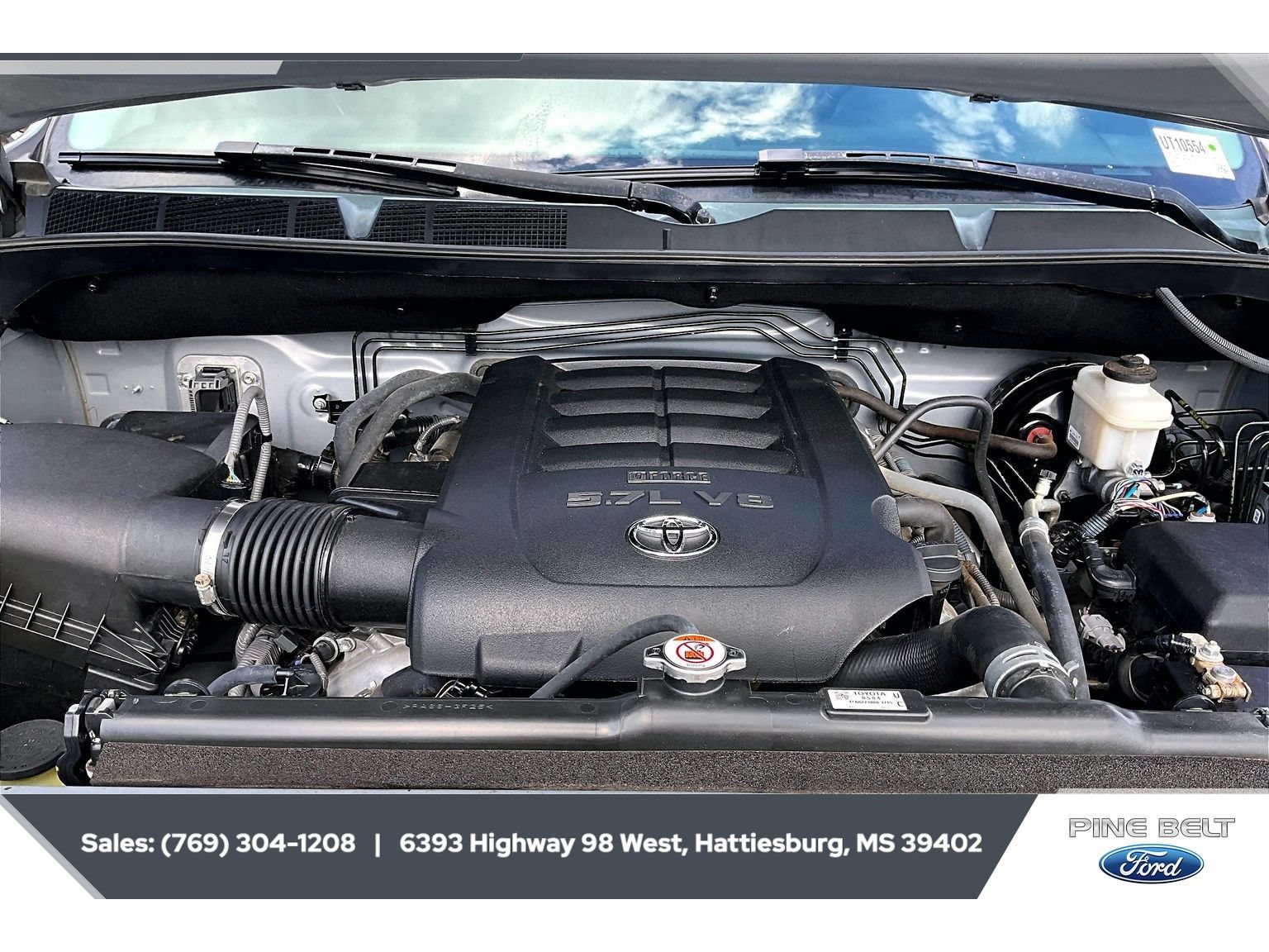 Used 2020 Toyota Tundra SR5 w/ SR5 Leather Package AWD/4WD image 8