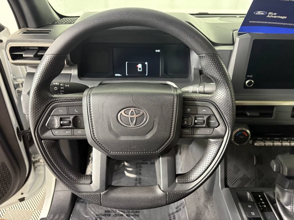 Used 2025 Toyota Tacoma SR AWD/4WD image 14