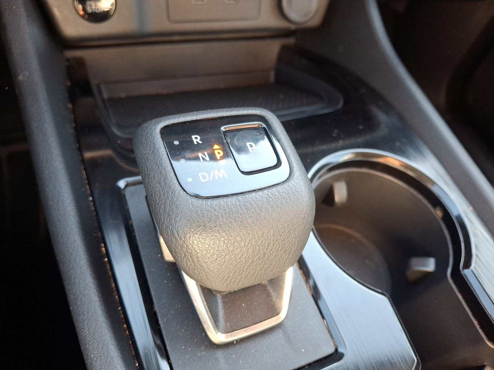 Used 2024 Nissan Rogue SV AWD/4WD image 13