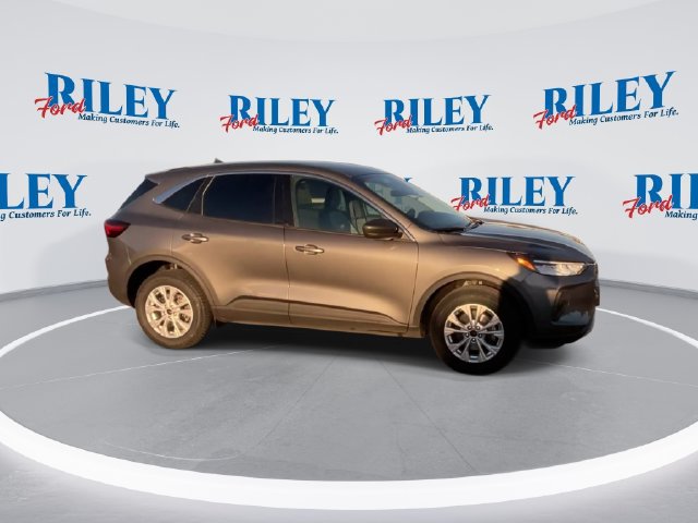 Certified 2023 Ford Escape Active w/ Tech Pack #1 AWD/4WD image 3
