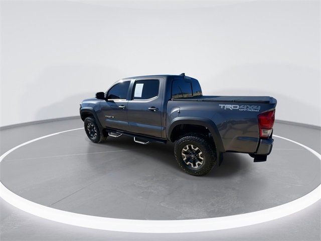Used 2017 Toyota Tacoma TRD Off-Road image 8