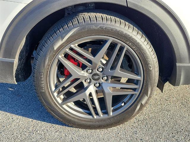 Certified 2025 Ford Explorer ST image 5