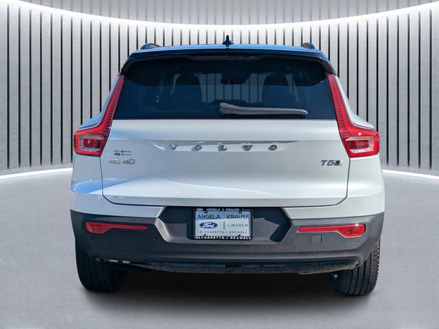 Used 2021 Volvo XC40 T5 R-Design w/ Protection Package Premier image 3
