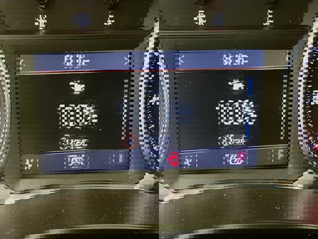 Used 2024 GMC Terrain SLT image 24