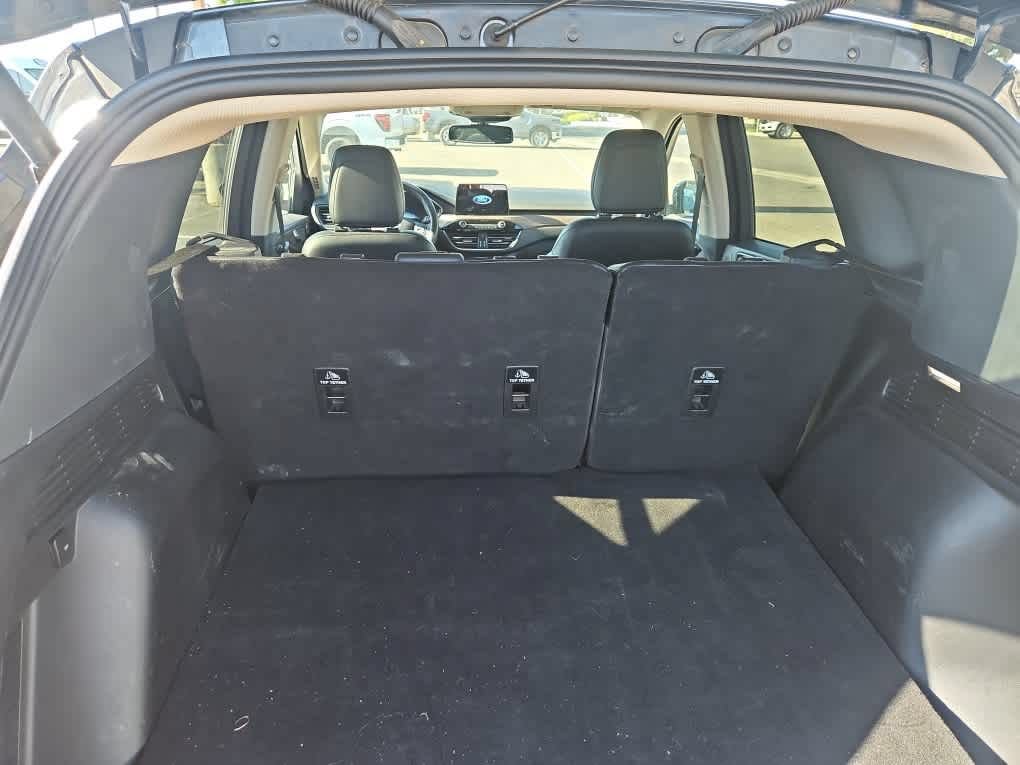 Certified 2020 Ford Escape Titanium AWD/4WD image 8