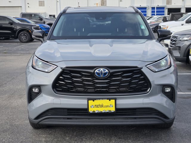 Used 2024 Toyota Highlander XLE image 7