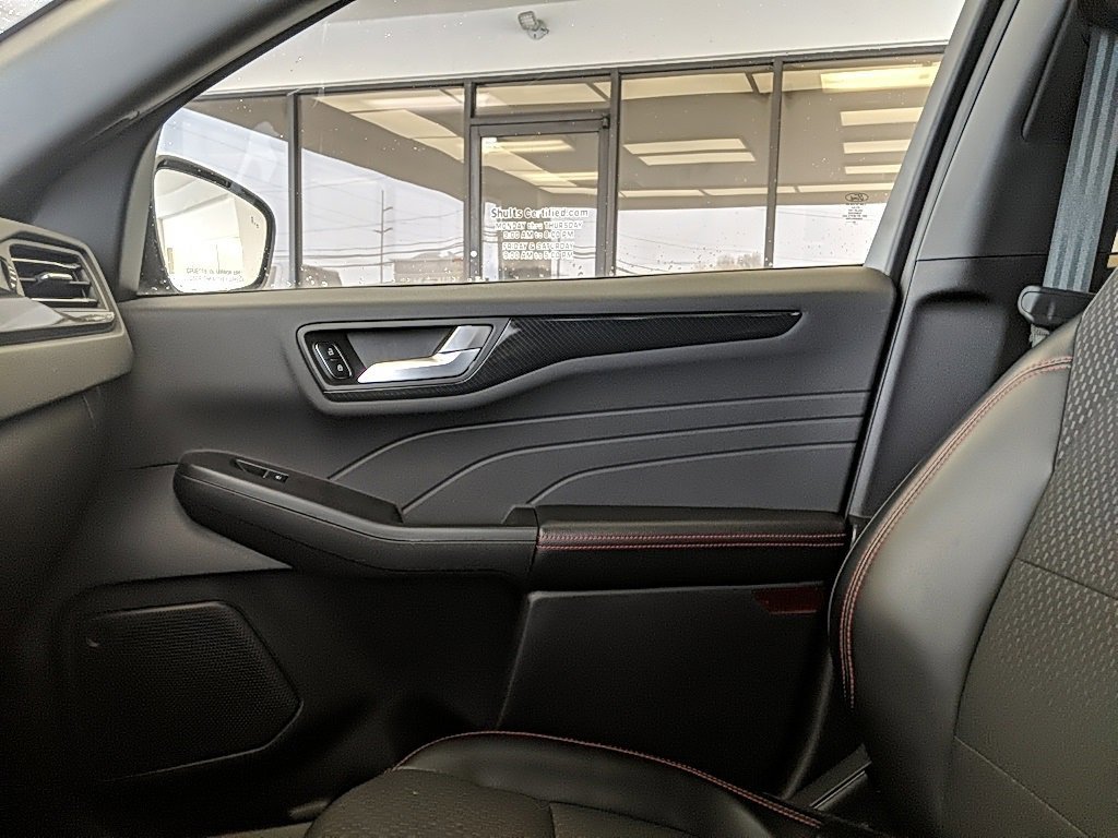 Certified 2023 Ford Escape ST-Line w/ Tech Pack #1 image 22