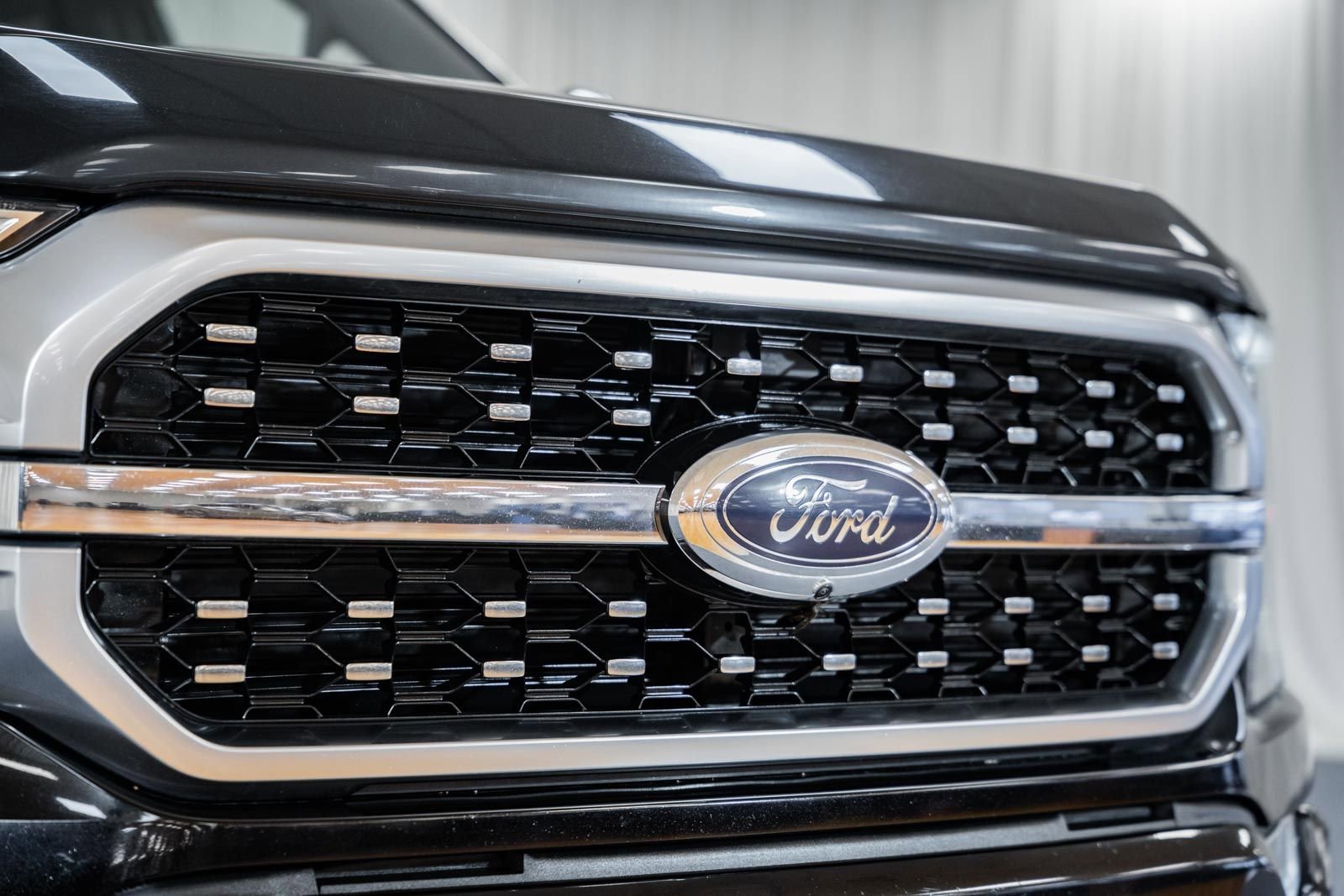 Certified 2023 Ford F150 Platinum w/ FX4 Off-Road Package image 7