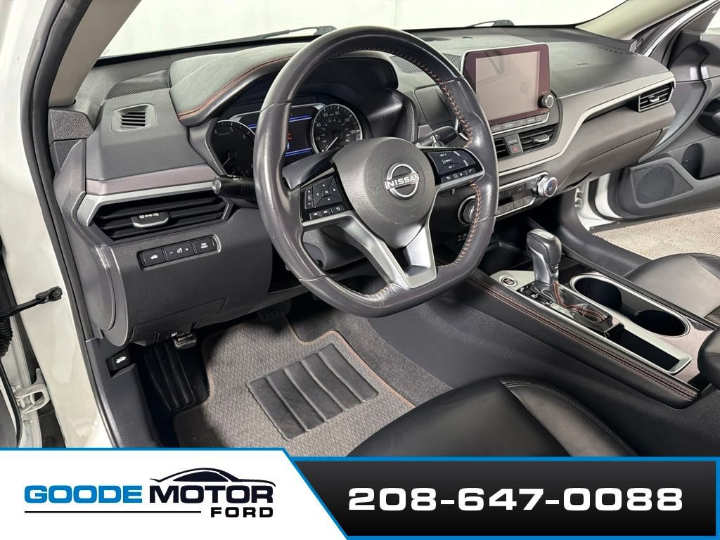 Used 2024 Nissan Altima 2.5 SR FWD image 8
