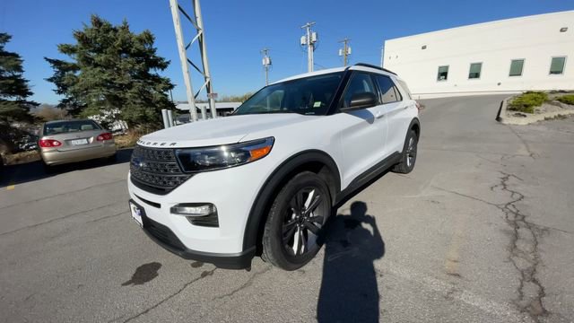 Certified 2021 Ford Explorer XLT w/ Equipment Group 202A AWD/4WD image 5
