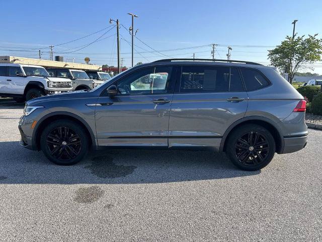 Used 2022 Volkswagen Tiguan SE R-Line FWD image 7