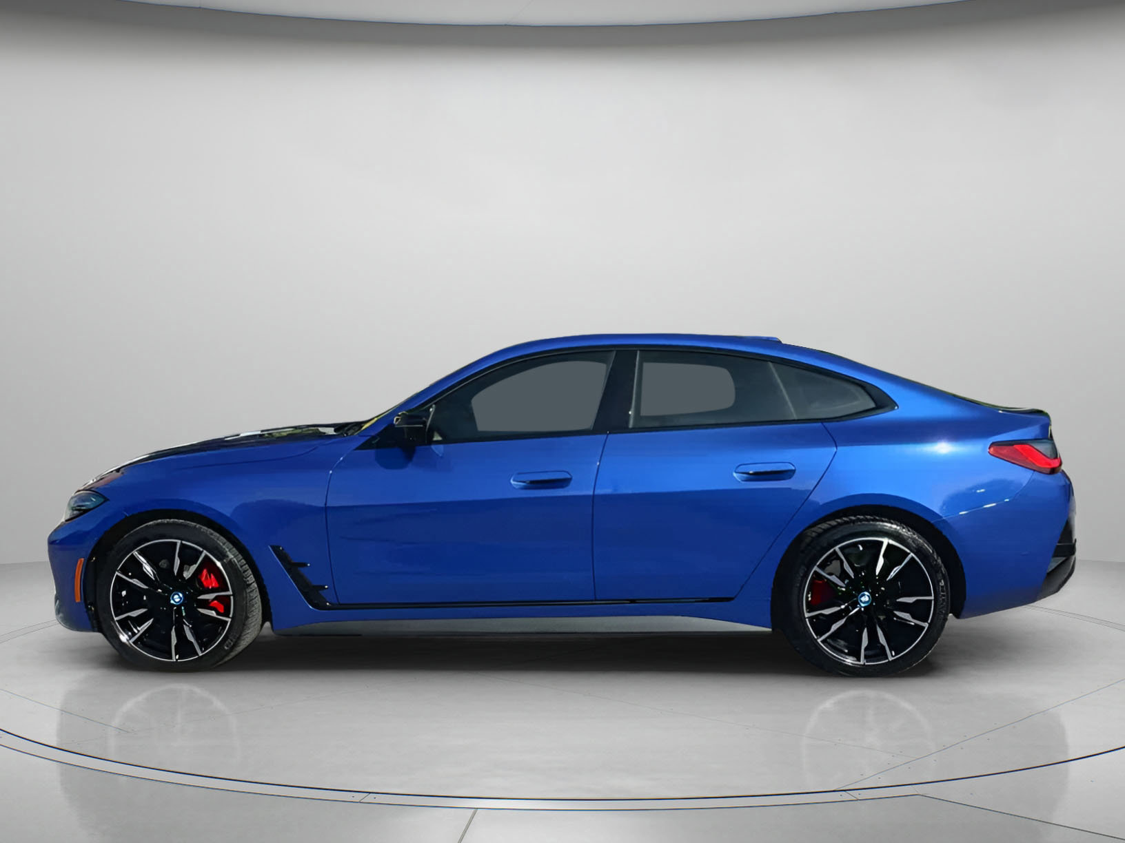 Used 2023 BMW i4 M50 image 9