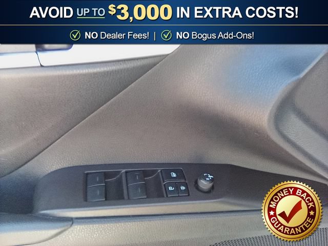Used 2021 Toyota Camry SE FWD image 16