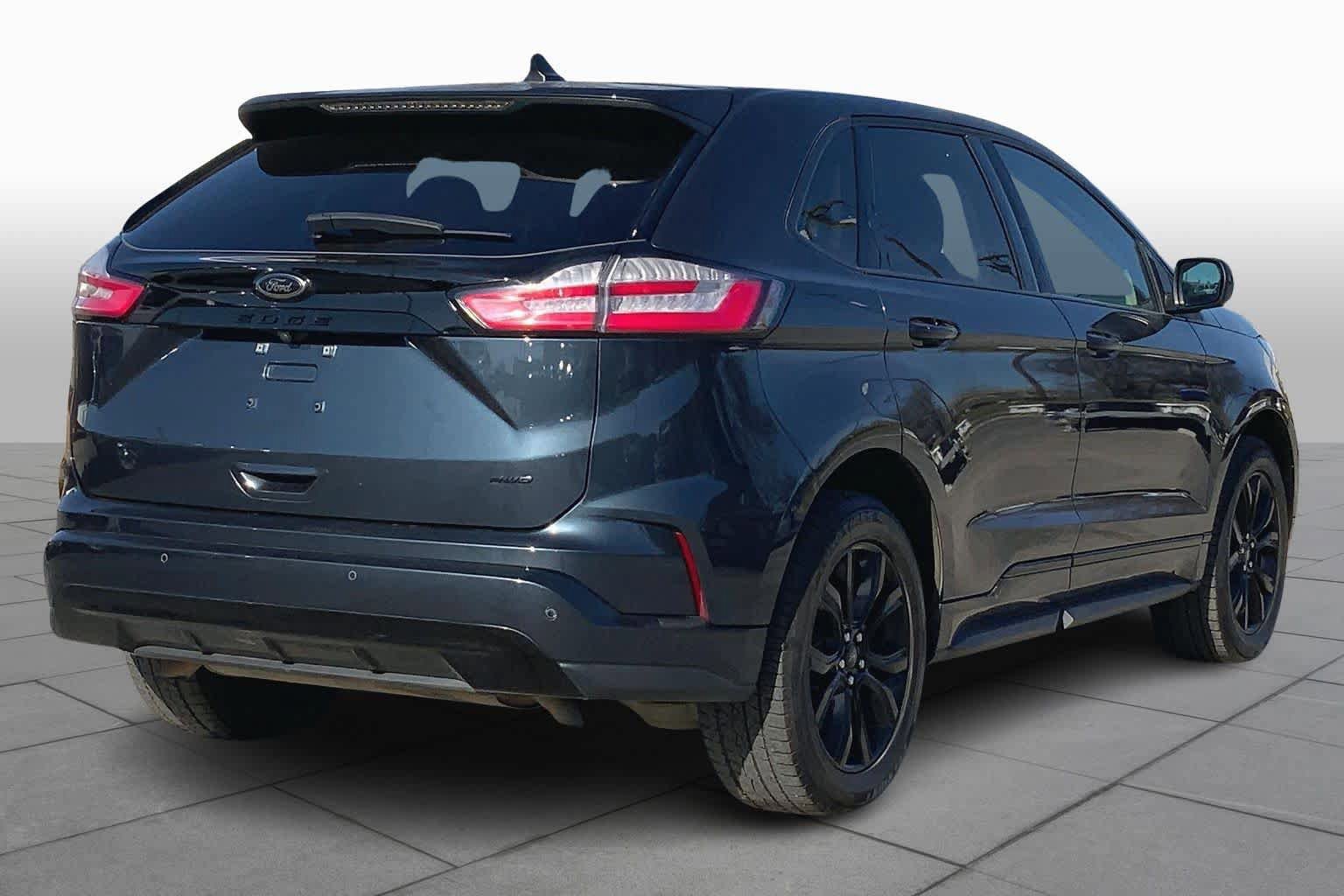 Certified 2024 Ford Edge SE w/ Black Appearance Package AWD/4WD image 4