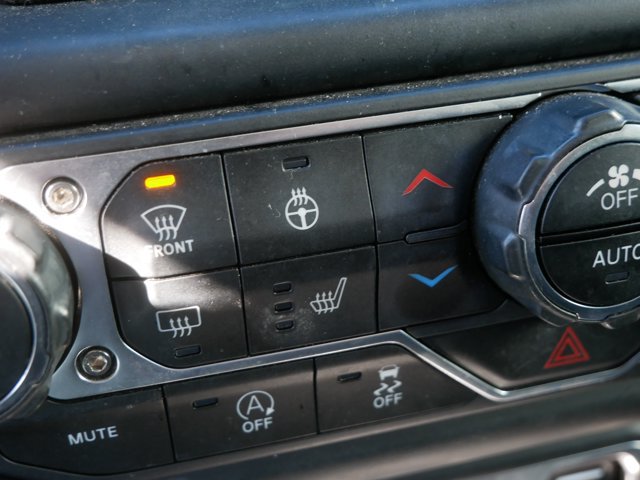Used 2020 Jeep Wrangler Unlimited Sahara AWD/4WD image 25