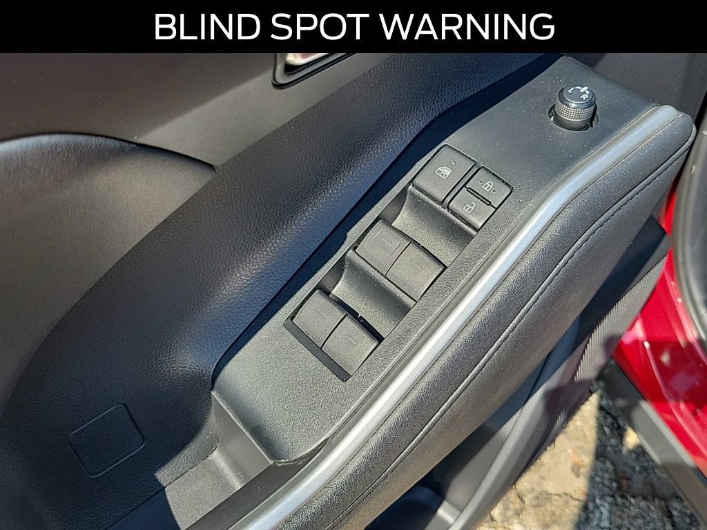 Used 2021 Toyota Highlander XLE AWD/4WD image 22